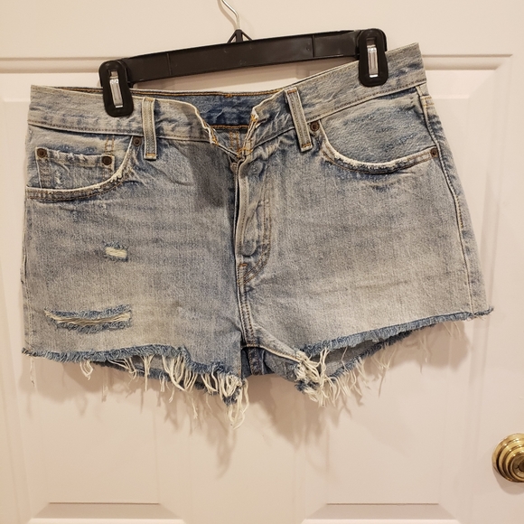 Levi's cut off jean shorts - Picture 1 of 10